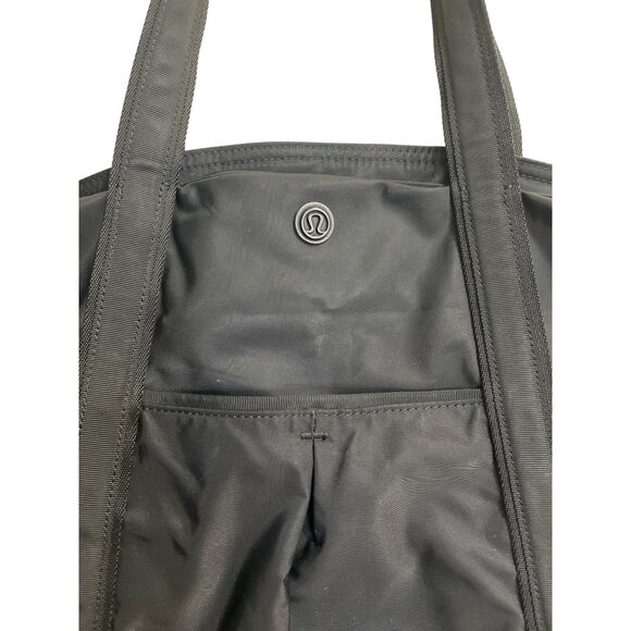 Lululemon Black Nylon Large Tote Bag With Double Handles And Front Pocket - Picture 4 of 8